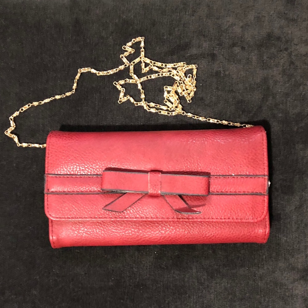 BRAND NEW! Red wallet with gold chain